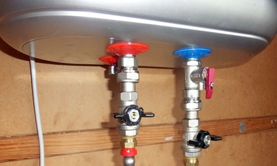Svagt vandtryk i lejligheden - hvad man skal gøre: hvordan man øger trykket i vandforsyningen