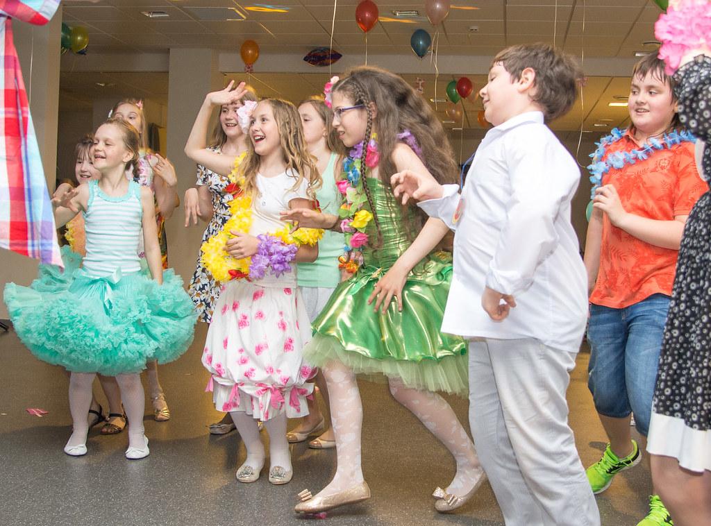 حفل التخرج من الصف الرابع