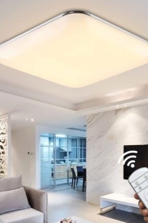 ثريات LED بجهاز تحكم عن بعد