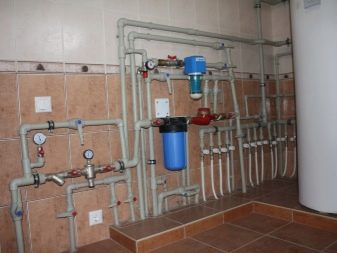 Tee-se-itse-lämmin vesilattia talon kaasukattilasta: kaaviot, laskelmat ja vaiheittainen asennus