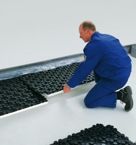 Laattojen asettaminen