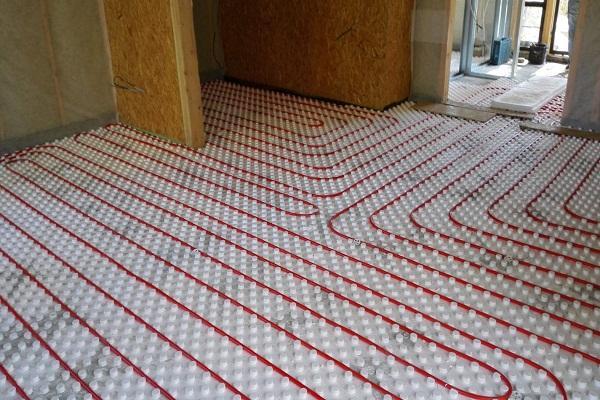 Paisutetut polystyreeniprofiilimatot