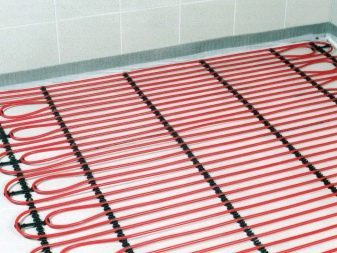 Tee-se-itse-lämmin vesilattia talon kaasukattilasta: kaaviot, laskelmat ja vaiheittainen asennus