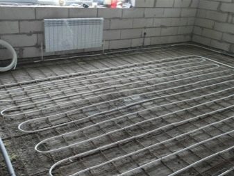 Tee-se-itse-lämmin vesilattia talon kaasukattilasta: kaaviot, laskelmat ja vaiheittainen asennus