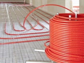 Tee-se-itse-lämmin vesilattia talon kaasukattilasta: kaaviot, laskelmat ja vaiheittainen asennus