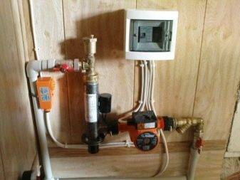 Lämminvesivaraajan kattila: kytkentäkaavio ja tehon valinta