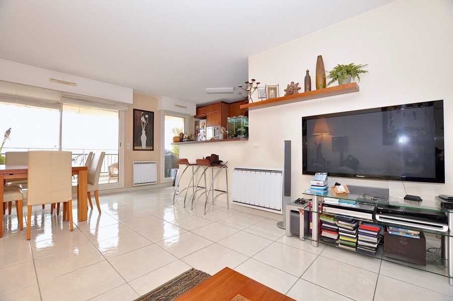 Τύποι και τύποι θερμαντικών σωμάτων θέρμανσης, τα πλεονεκτήματα και τα μειονεκτήματά τους