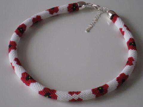 Opi lukemaan helmistä neulottujen palmikoiden kaavioita Kuinka lukea helmivaljakaavioita aloittelijoille