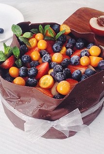 Dekorer kager på forskellige måder: praktiske tips til nybegyndere konditorer