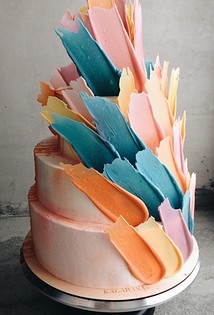 Dekorer kager på forskellige måder: praktiske tips til nybegyndere kokke