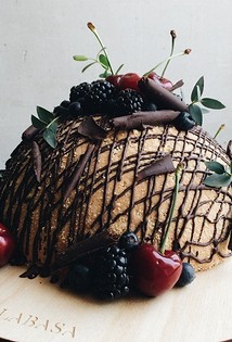 Dekorer kager på forskellige måder: praktiske tips til nybegyndere kokke