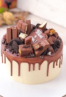 Dekorer kager på forskellige måder: praktiske tips til nybegyndere kokke