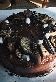 Dekorer kager på forskellige måder: praktiske tips til nybegyndere kokke