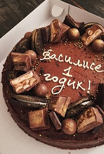 Dekorer kager på forskellige måder: praktiske tips til nybegyndere kokke