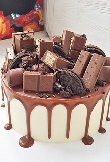 Dekorer kager på forskellige måder: praktiske tips til nybegyndere kokke