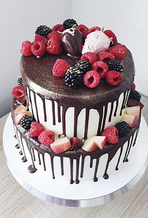 Dekorer kager på forskellige måder: praktiske tips til nybegyndere kokke