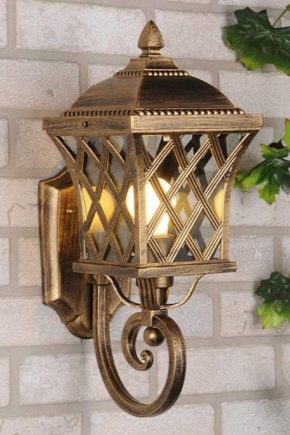 Външни стенни светлини