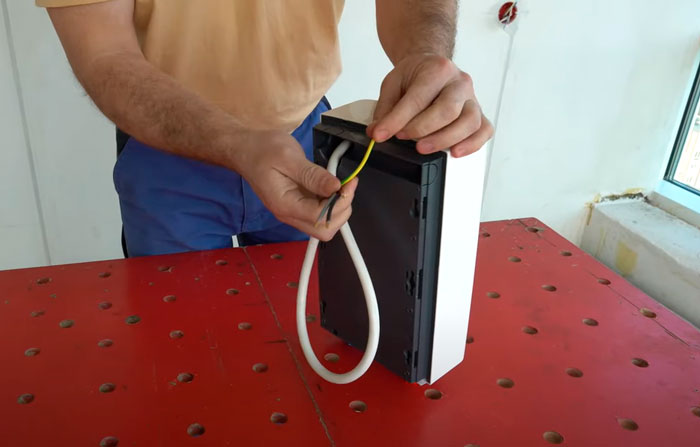 καλώδιο για τη σύνδεση του protochnik