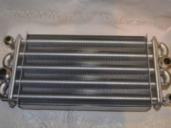 Η συσκευή και η αρχή λειτουργίας ενός λέβητα αερίου διπλού κυκλώματος