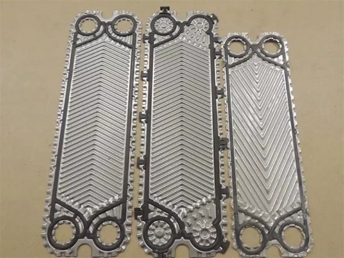 Η συσκευή και η αρχή λειτουργίας ενός λέβητα αερίου διπλού κυκλώματος