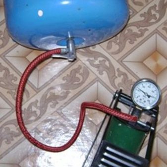 Η συσκευή και η αρχή λειτουργίας ενός λέβητα αερίου διπλού κυκλώματος