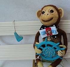 Filtning af uld til begyndere foto Legetøjs abe. Filtning af uld til begyndere