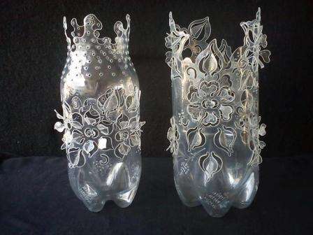 Maljakot muovipulloista, kuva Maljakot muovipulloista. Kuva. Monia ideoita