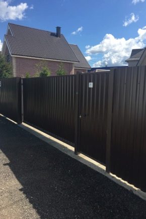 بوابات من الكرتون المضلع: متغيرات من بعض النماذج وتعليمات التجميع خطوة بخطوة