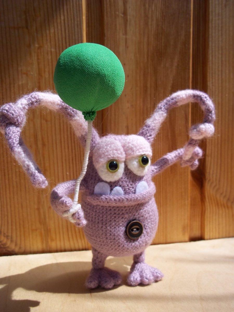 Pletené hračky: podrobný návod na pletenie vlastnými rukami, rôzne techniky, recenzie originálnych hračiek