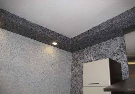 Για να ελέγξετε την ποιότητα του φινιρίσματος, φωτίστε την επιφάνεια με έναν φακό και, στη συνέχεια, μπορείτε να δείτε τα κενά. Μην βιαστείτε να πετάξετε το υπόλοιπο μείγμα, είναι καλά αποθηκευμένο σε δροσερό δωμάτιο και μπορεί να είναι χρήσιμο σε περίπτωση που βρείτε ελαττώματα στην εργασία σας